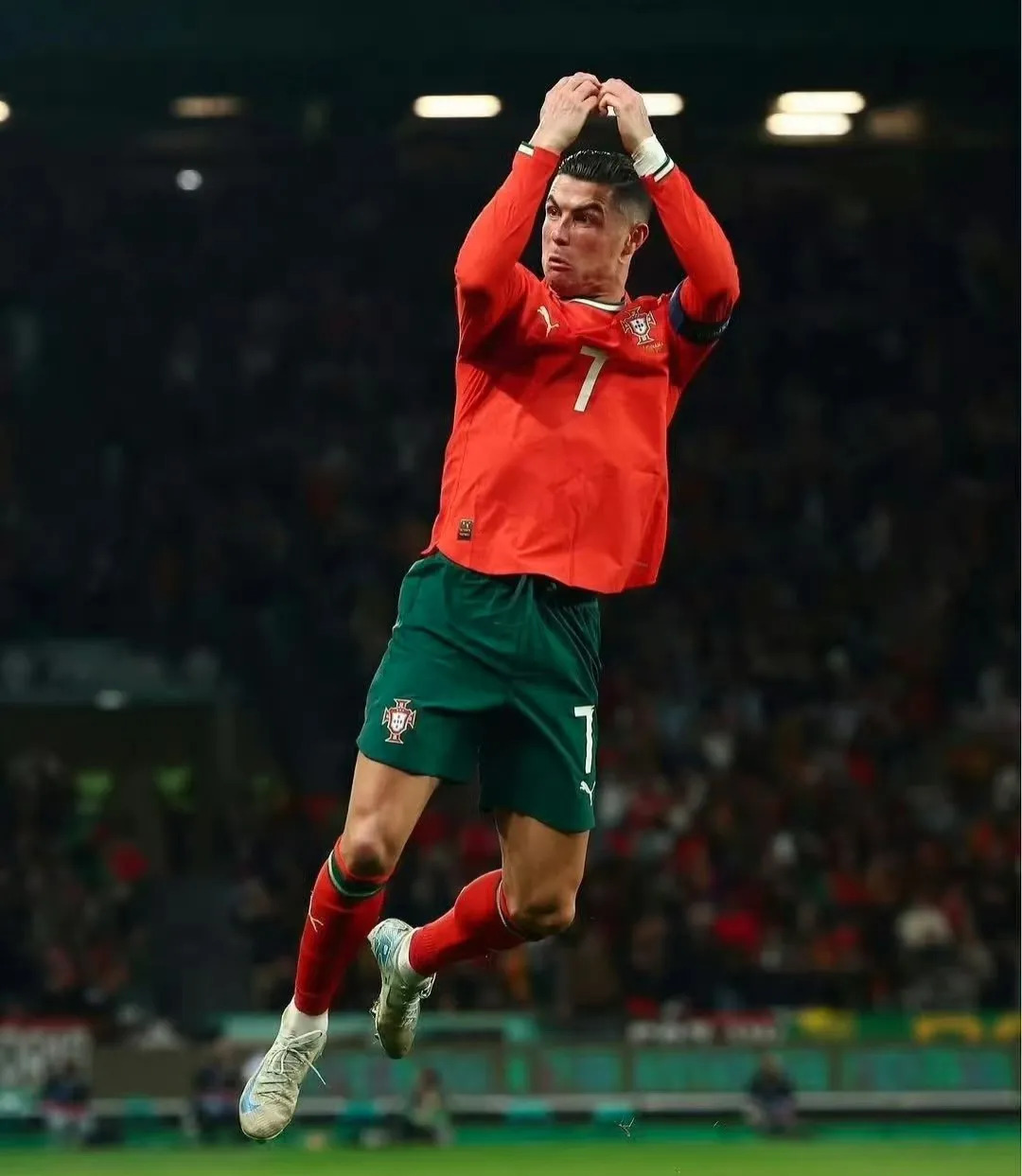 关于C罗新星表现优异表现突出，切尔西前途光明！上演精彩一战的信息