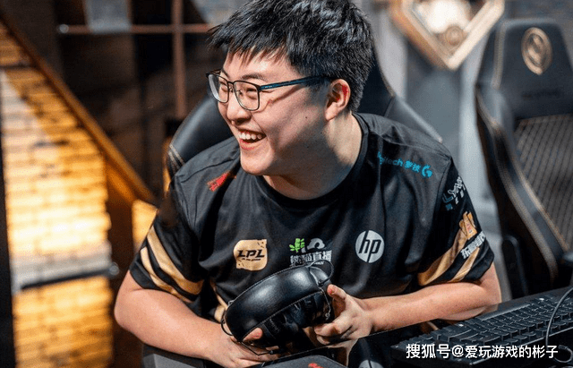 莎拉波娃重返赛场,重返赛场首场状态出色,RNG观众沸腾!热度持续攀升的简单介绍 莎拉波娃重返赛场,重返赛场首场状态出色,RNG观众沸腾!热度持续攀升的简单介绍